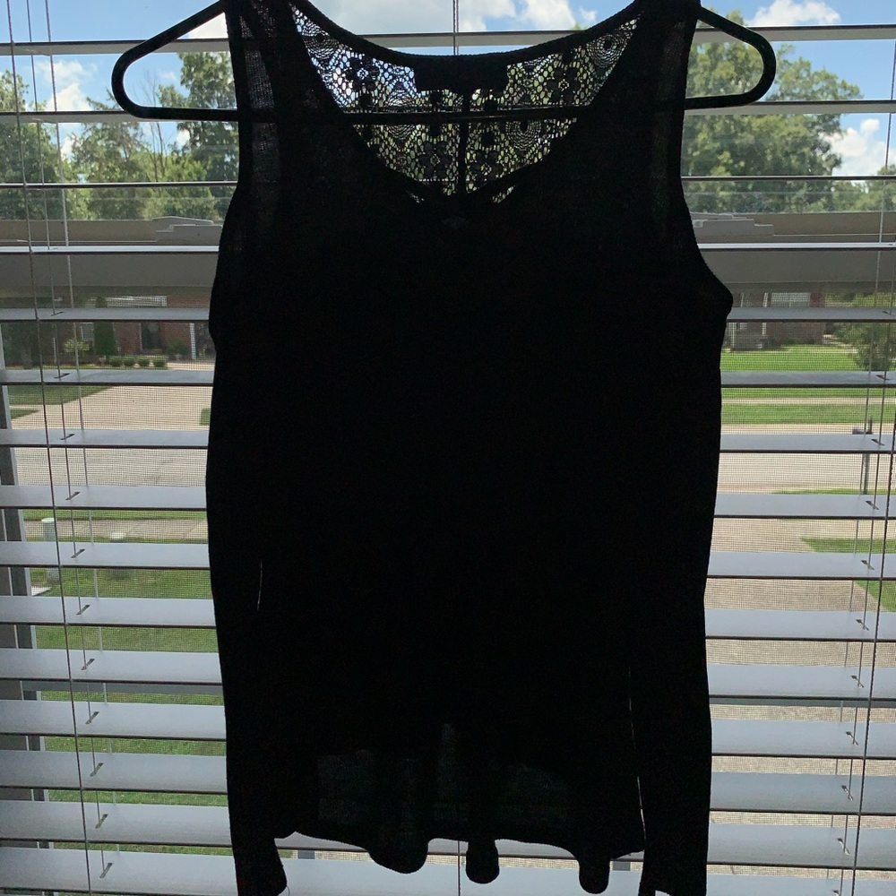 Open shoulder top